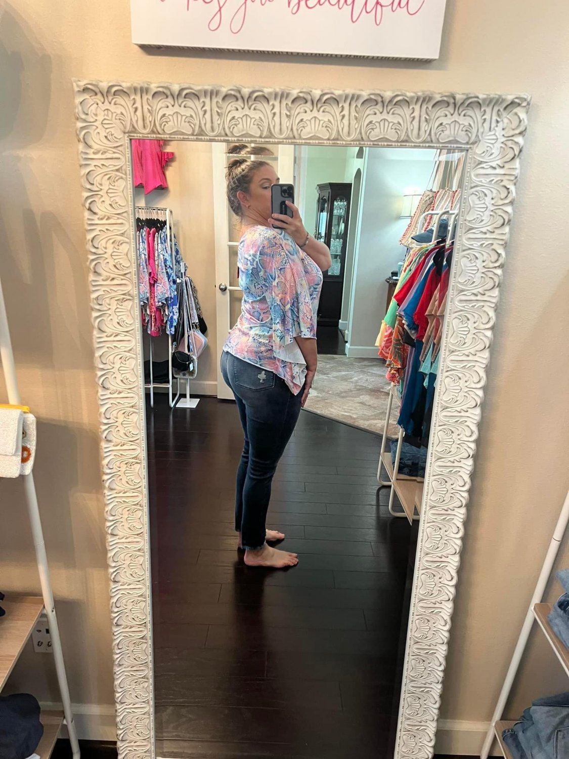Old milf with big ass and cute feet I would it it raw #hIWrCQJn