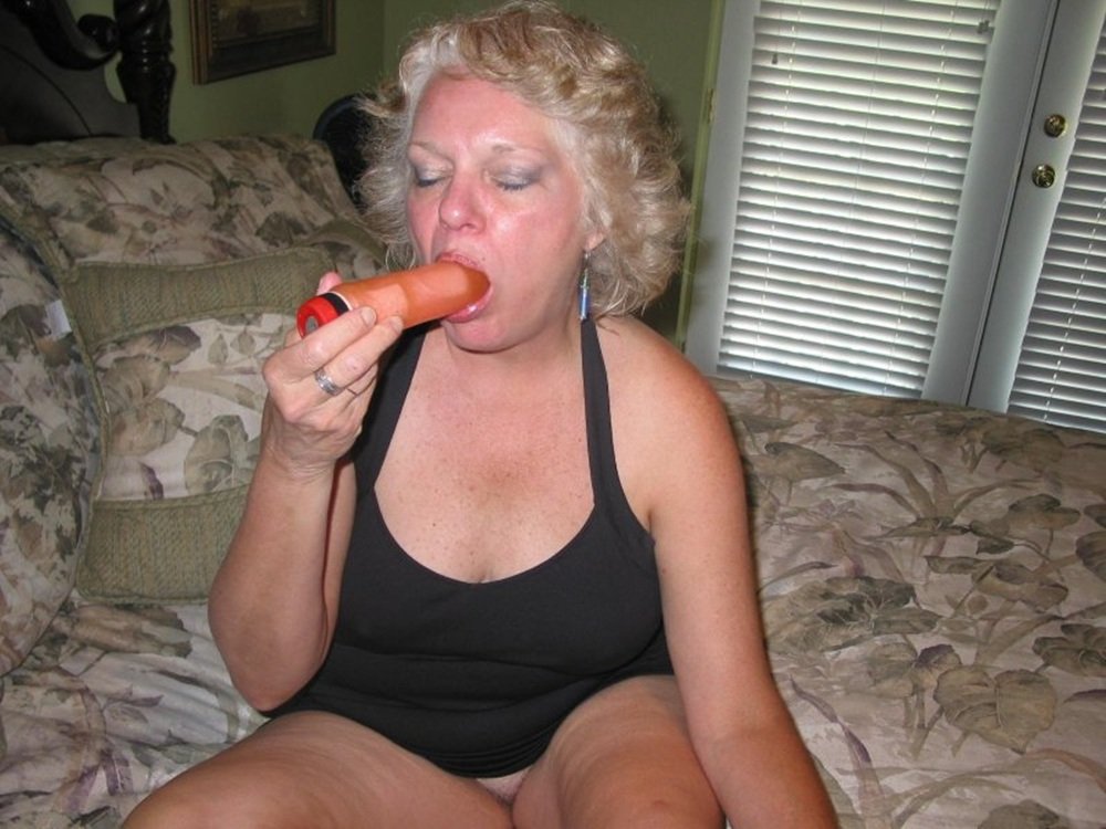 My married texas  slut wife sucking cock and fucking vibe #PCkhYIdk