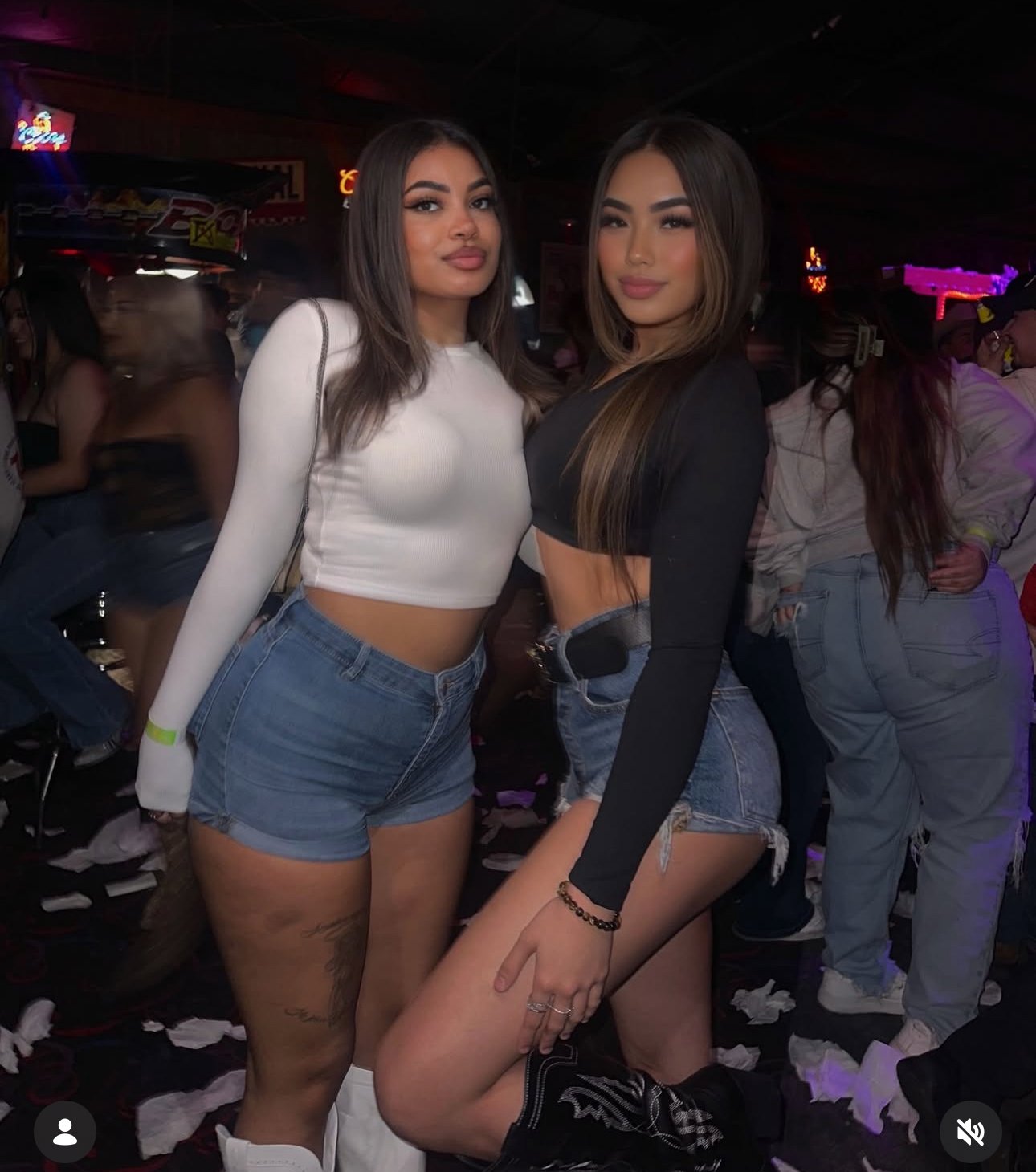 Anyone have anything on this Dallas ABG slut? #IVT4AwyQ